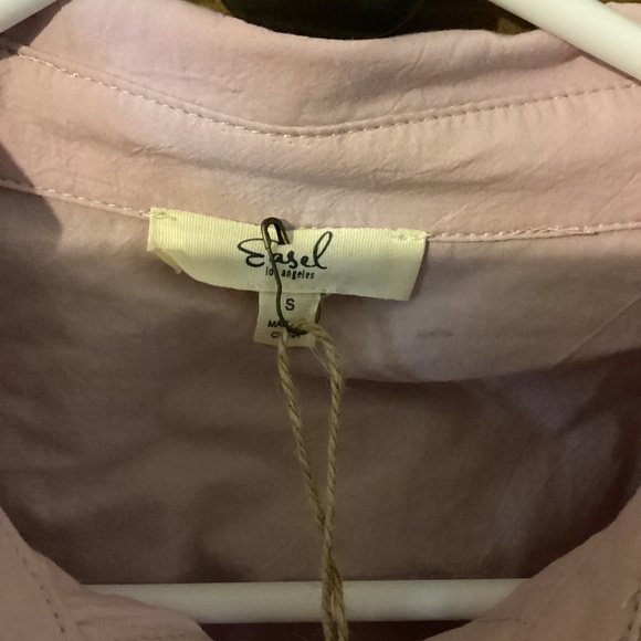 NWT Easel Lavender Blouse - Picture 2 of 3
